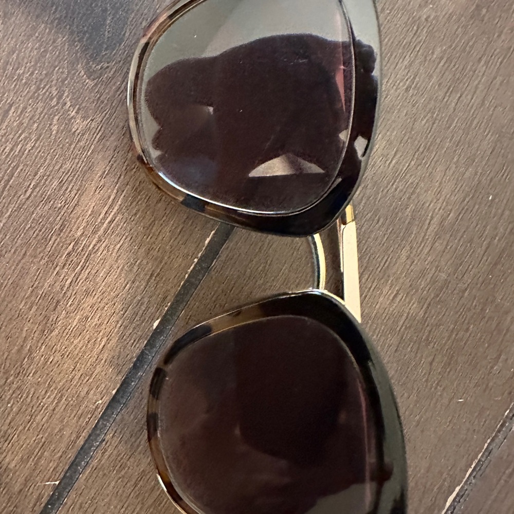 Chic Cat-Eye Sunglasses